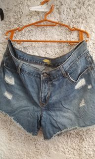 (Category: ) located in . Submitted by gabriel0910 (Listing ID 1179273480, Image 1). Description: .
