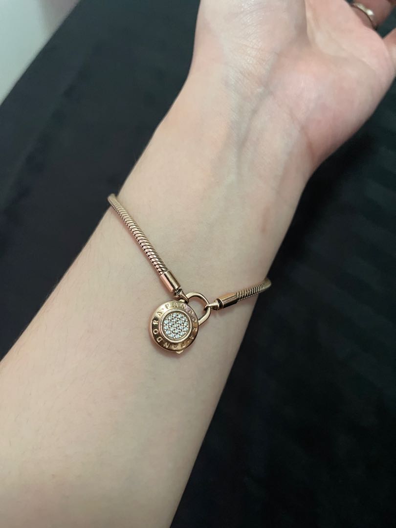 Pandora rose hotsell gold padlock bracelet