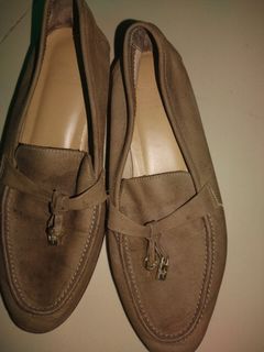 (Category: ) located in . Submitted by prelovedingoodcondition (Listing ID 1179282374, Image 1). Description: .