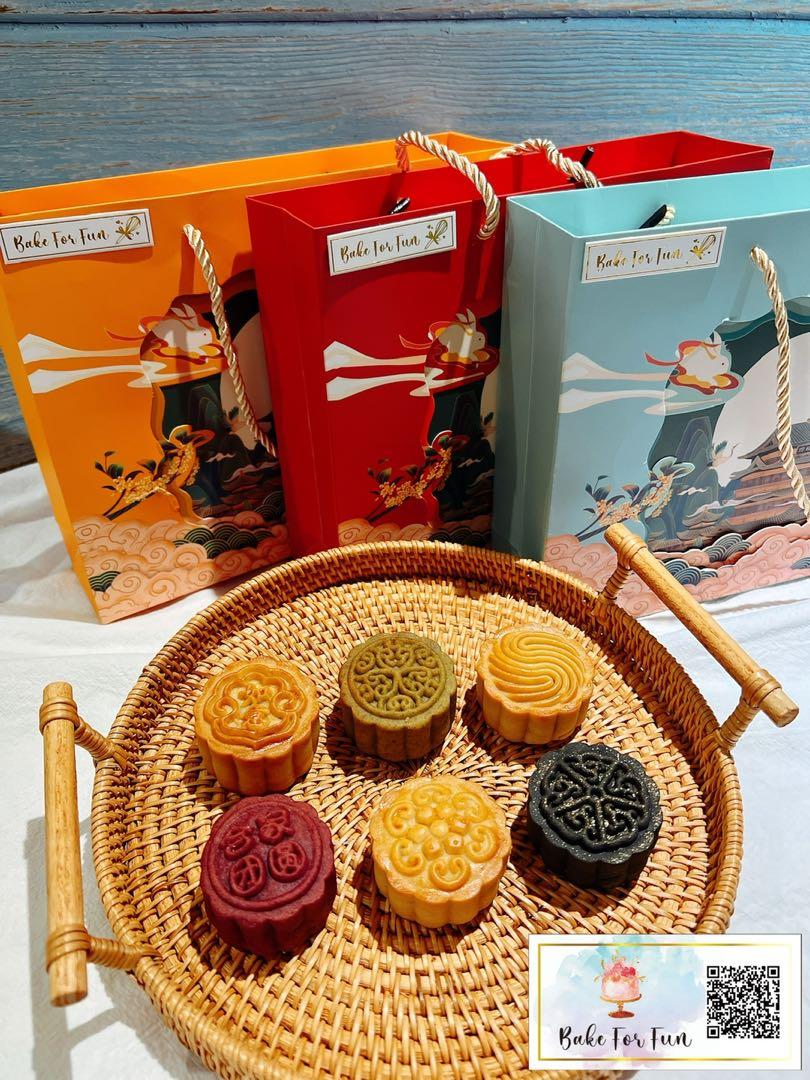 Mini Moonckae Pre-order Mini Traditional Mooncake(Less Sweet), Food & Drinks ...