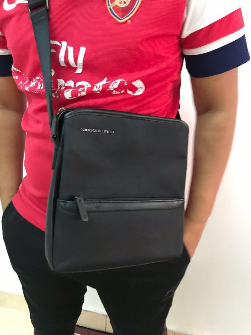 Samsonite Men s sling bag