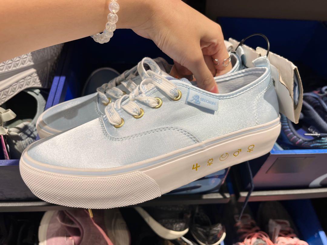 Skechers crossover 2025