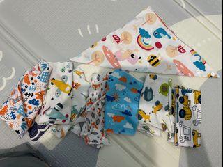 Slabber kain bib segi tiga bayi celemek makan anti gumoh liur