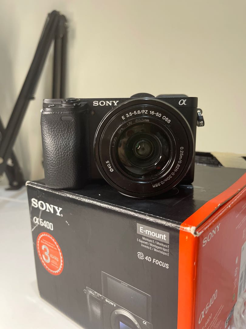 Sony A6400 with 1650 mm kit lens, Photography, Cameras on Carousell