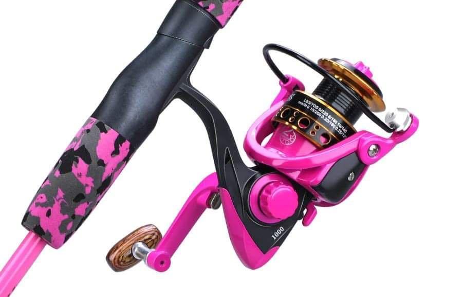 SOUGAYILANG 5.0:1 Spinning Fishing Reel Wooden Handle 1000-3000 Series  Fishing Tackle, Sports Equipment, Sports & Games, Water Sports on Carousell