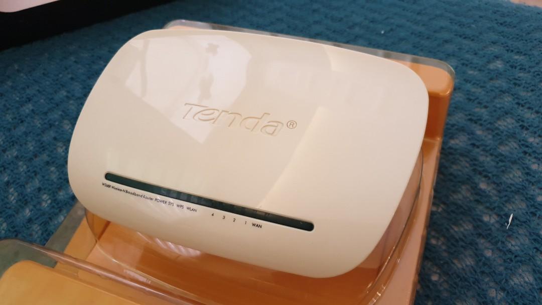 Original Tenda Wireless Router W268R (Category: Networking) located in Makati City. Submitted by AllOnDemand (Listing ID 1179307801, Image 3). Description: Tenda Wireless Router W268R like new Uncludes the box and the power adapter.