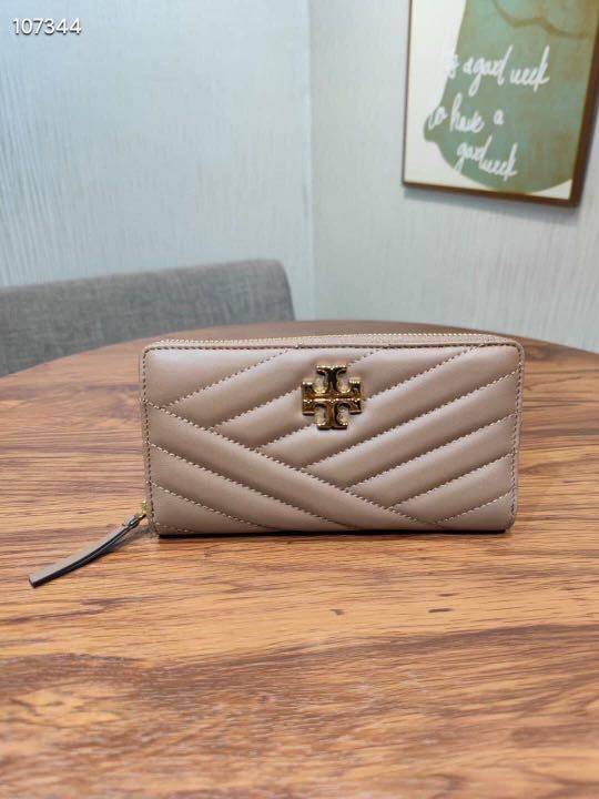 Kira Chevron Powder-Coated Zip Continental Wallet