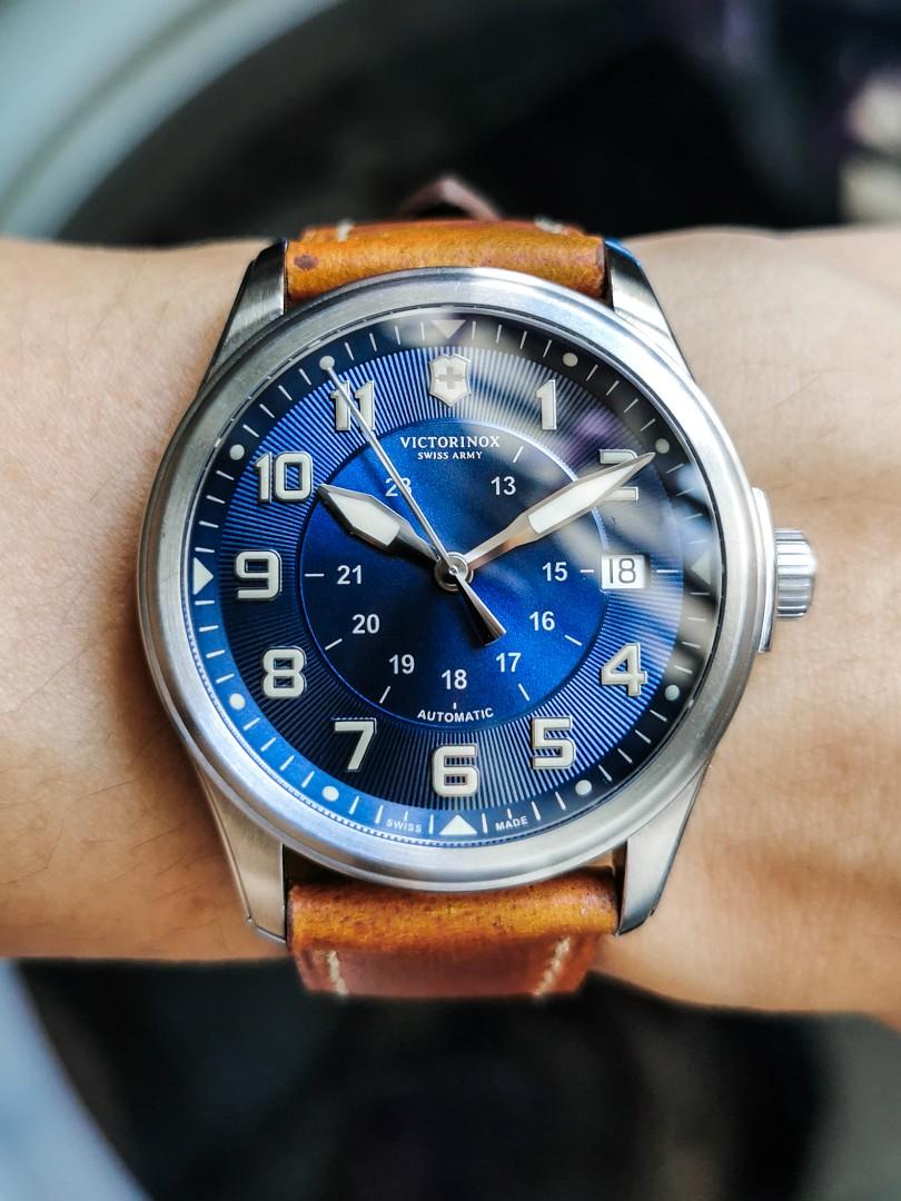 Victorinox best sale classic infantry