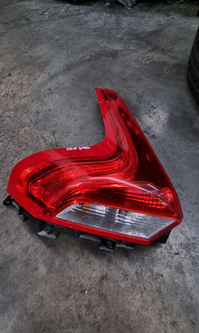 Volvo v40 rear light deals