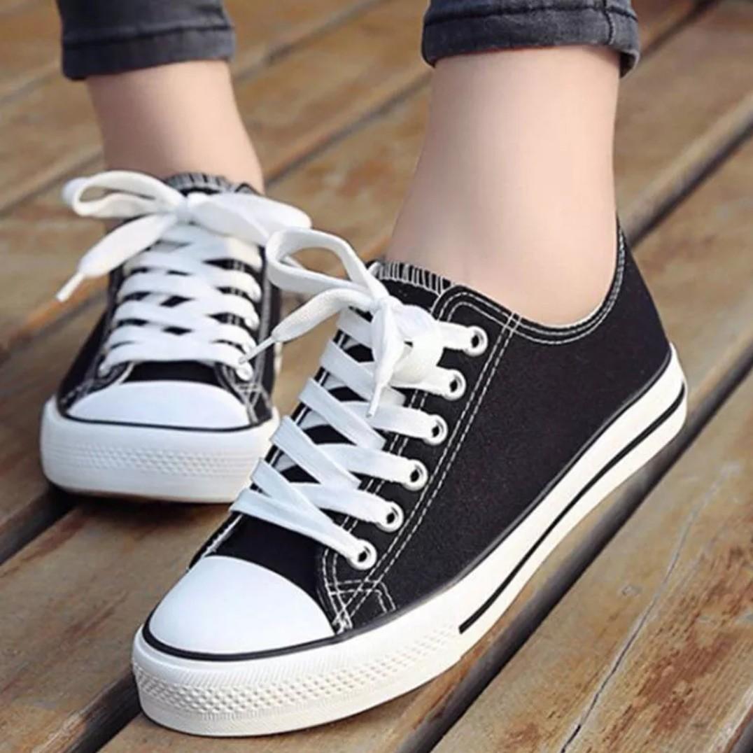 New stylish footwear top
