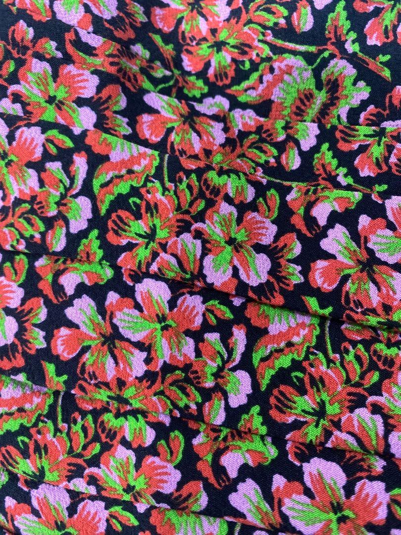 ZARA Floral crop top, Women's Fashion, Tops, Other Tops on Carousell