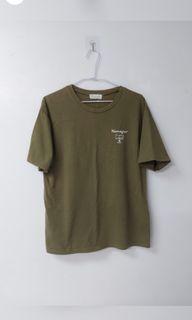 墨綠線條上衣