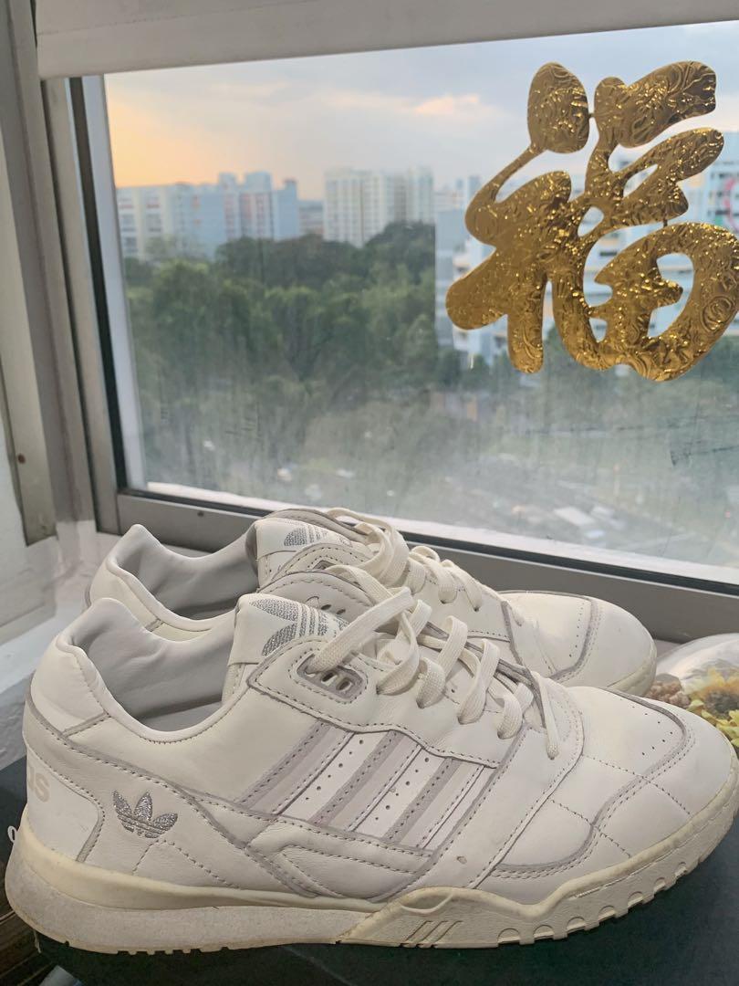 Adidas  Trainer shoes (White) , Women's Fashion, Footwear, Sneakers on  Carousell