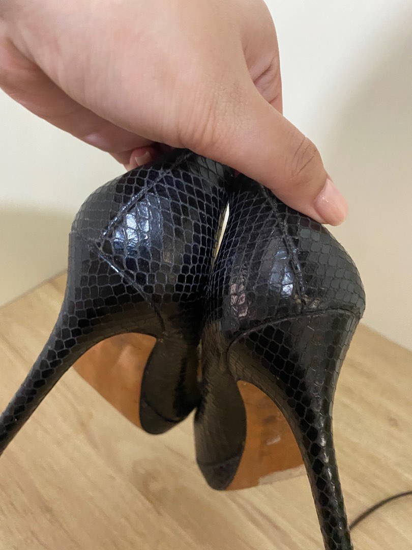 Ann taylor deals snakeskin heels
