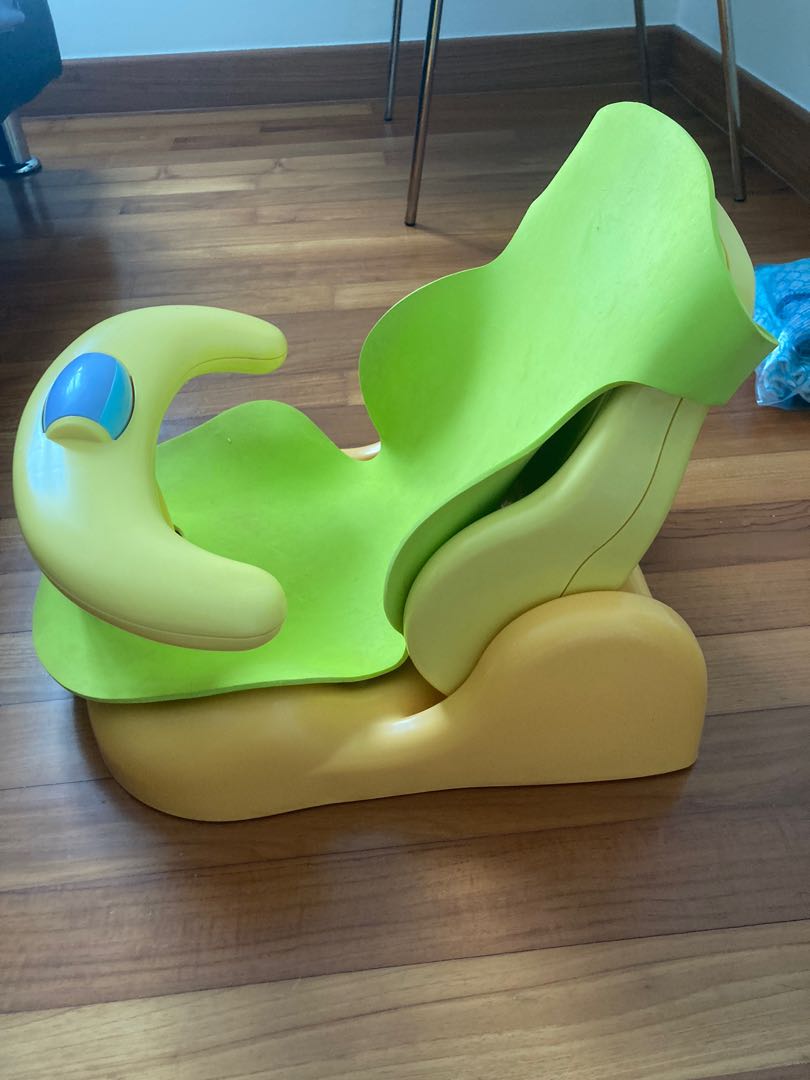 Aprica baby bath chair, Babies & Kids, Bathing & Changing, Bathtub & Bath Accessories on Carousell
