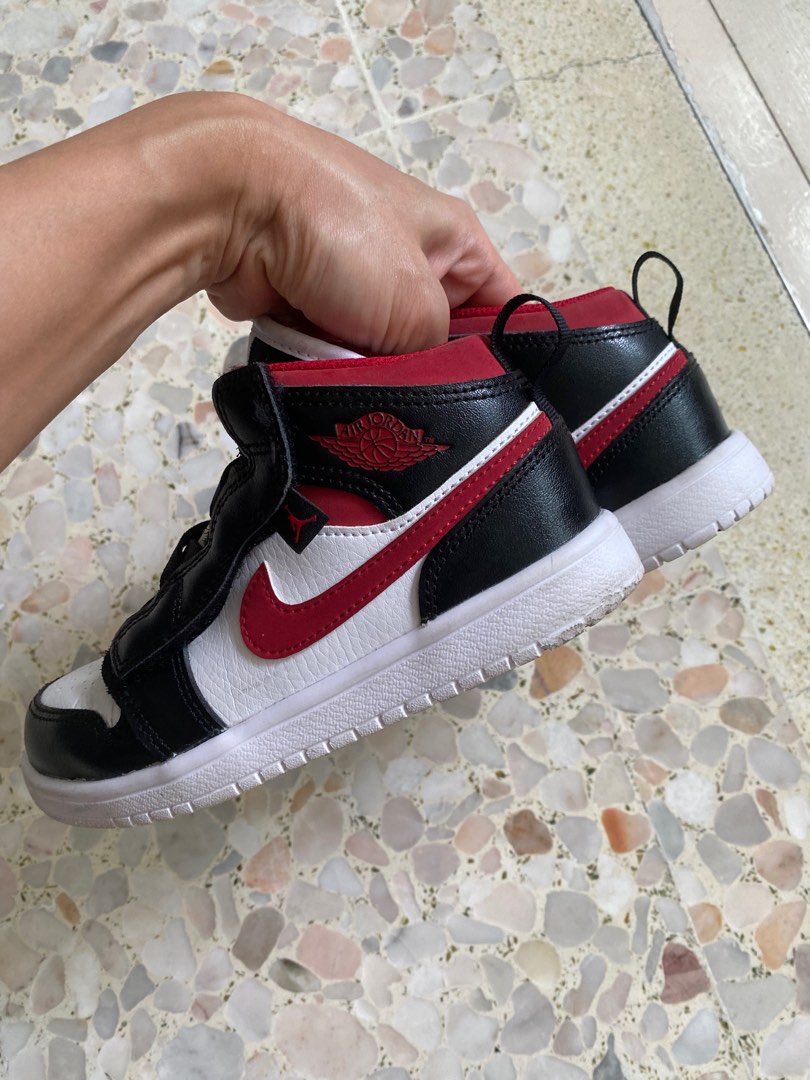 infants jordan sneakers