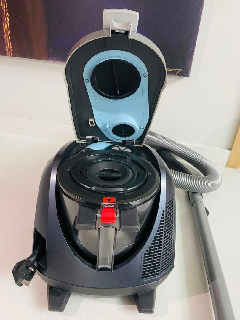 Bosch Bagless Silent Vacuum Cleaner GS50 Power Silent 3, TV & Home Appliances, Vacuum Cleaner