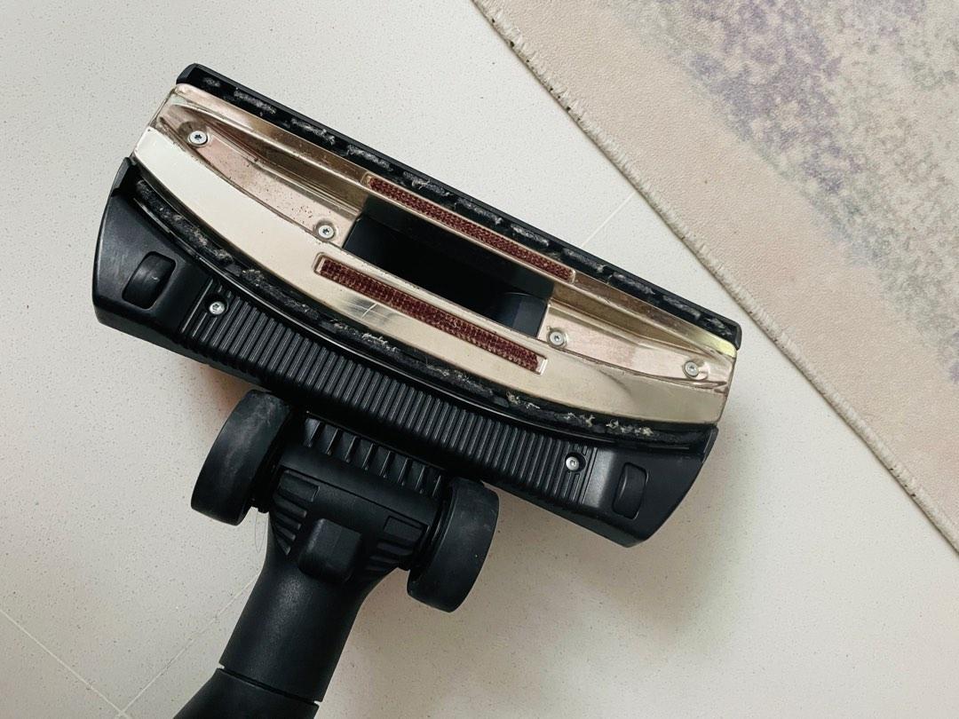 Bosch Bagless Silent Vacuum Cleaner GS50 Power Silent 3, TV & Home Appliances, Vacuum Cleaner