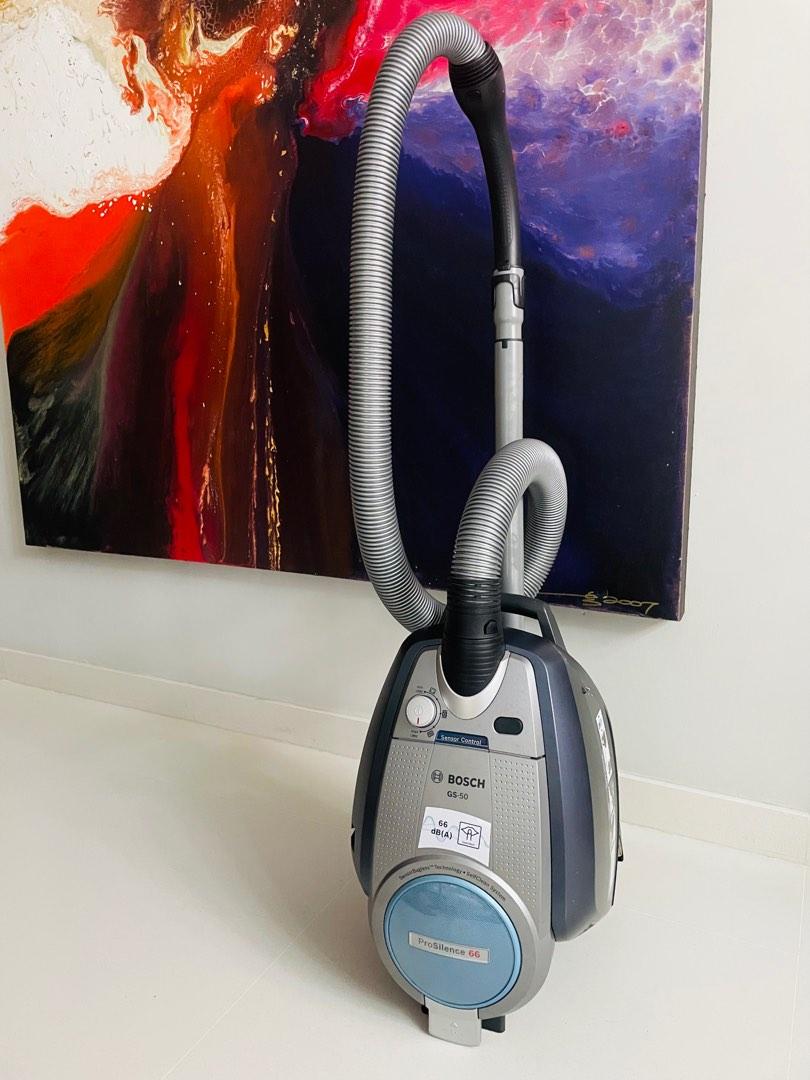 Bosch Bagless Silent Vacuum Cleaner GS50 Power Silent 3, TV & Home