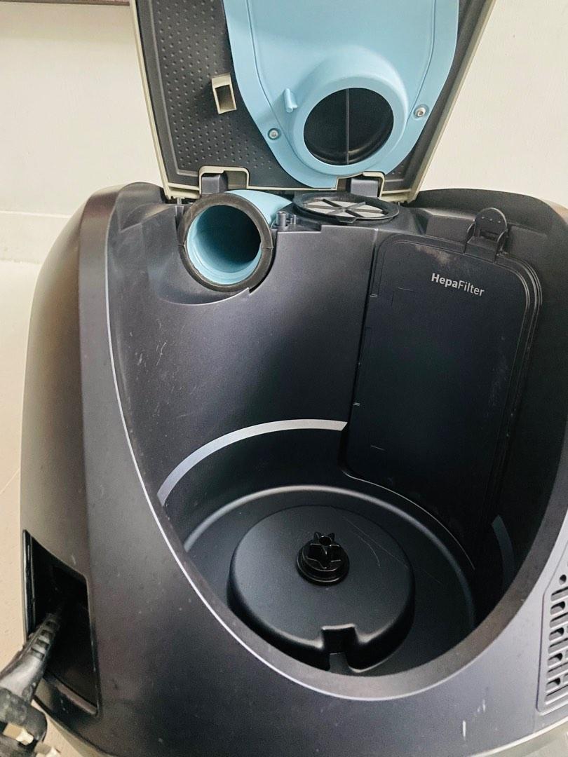 Bosch Bagless Silent Vacuum Cleaner GS50 Power Silent 3, TV & Home Appliances, Vacuum Cleaner