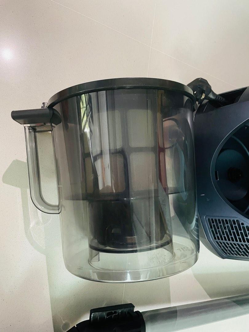 Bosch Bagless Silent Vacuum Cleaner GS50 Power Silent 3, TV & Home Appliances, Vacuum Cleaner