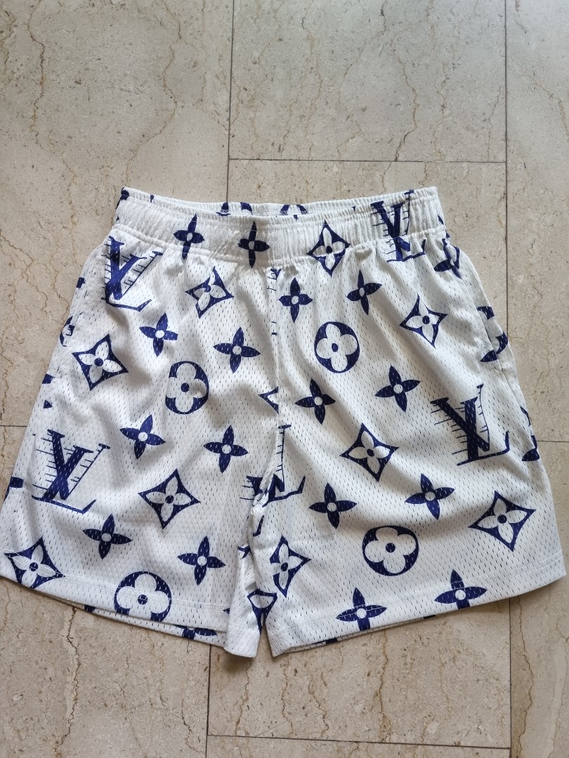 LV Louis Vuitton Monogram Bandana Swim Shorts, Men's Fashion, Bottoms,  Shorts on Carousell