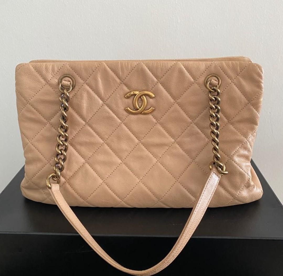 Chanel quilted shopping discount tote