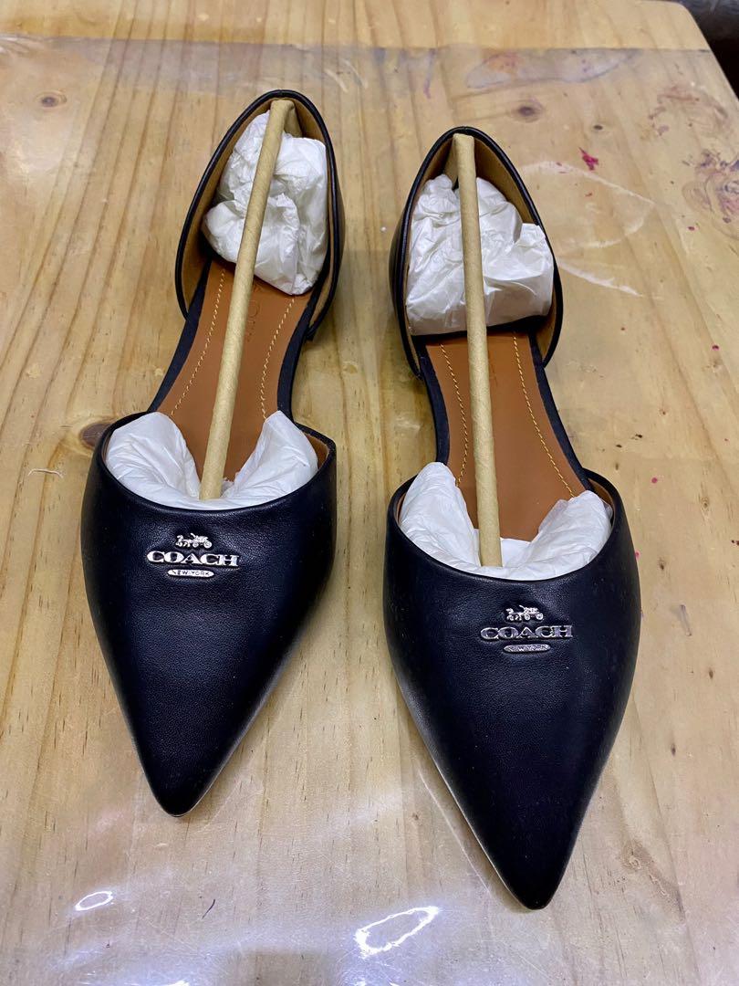 COACH POINTY TOE BLACK FLATS SIZE US 7 Women s Fashion Footwear