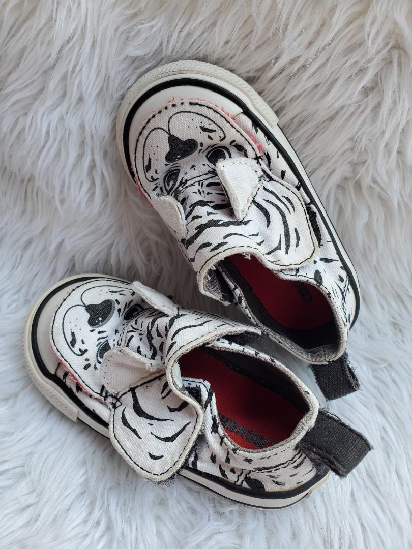 Infant white converse size 6 outlet