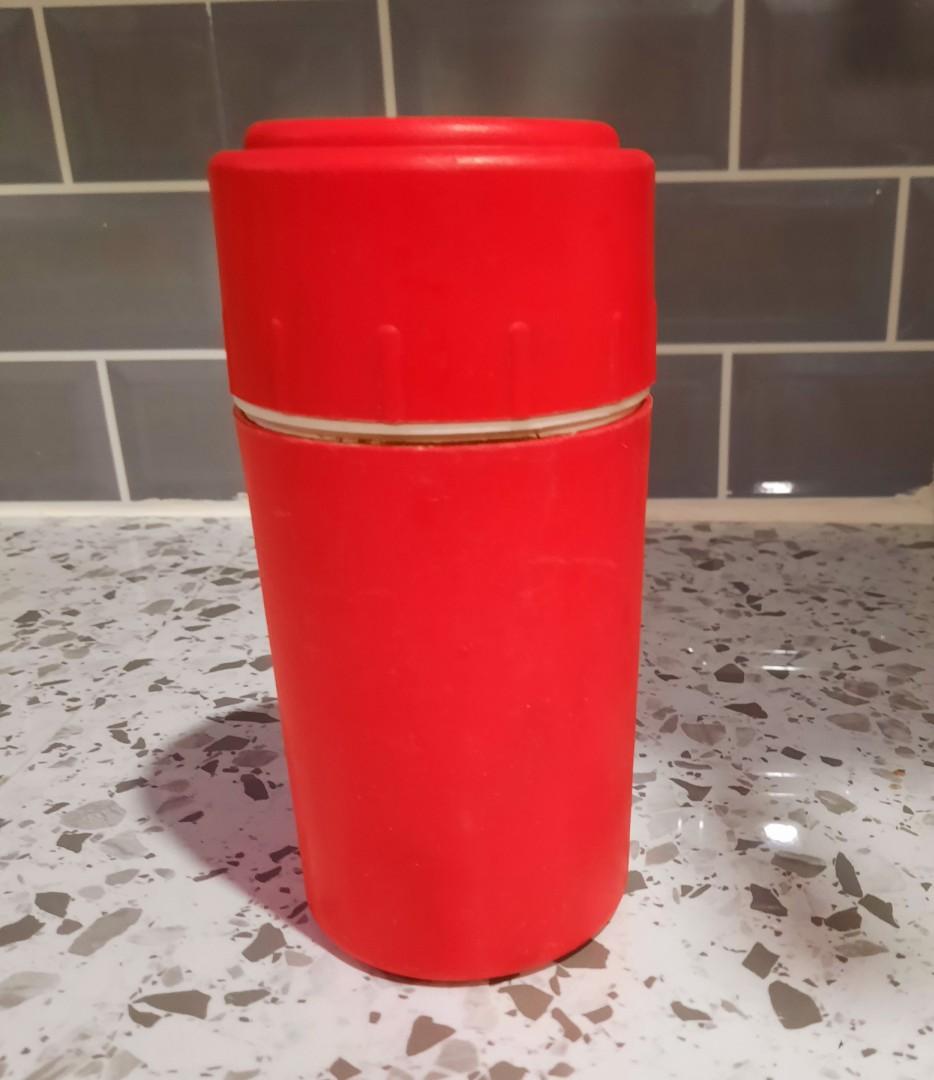 Cooler Igloo (Category: Water Bottles & Tumblers) located in Makati City. Submitted by darlenc (Listing ID 1179568201, Image 2). Description: Vintage Red Cooler, Product Corr-Igloo Houston Texas. Made in U.S.A. Specs Size 17 cm x 7R.