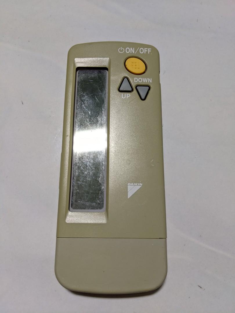 Daikin Aircon remote control ARC417A1, TV & Home Appliances, Air