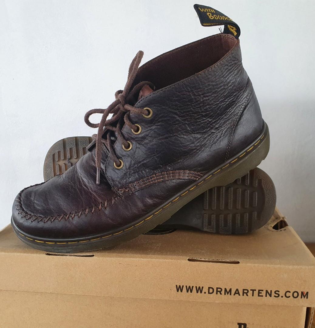 Dr Martens Chukka Holt Men s Fashion Footwear Boots on Carousell