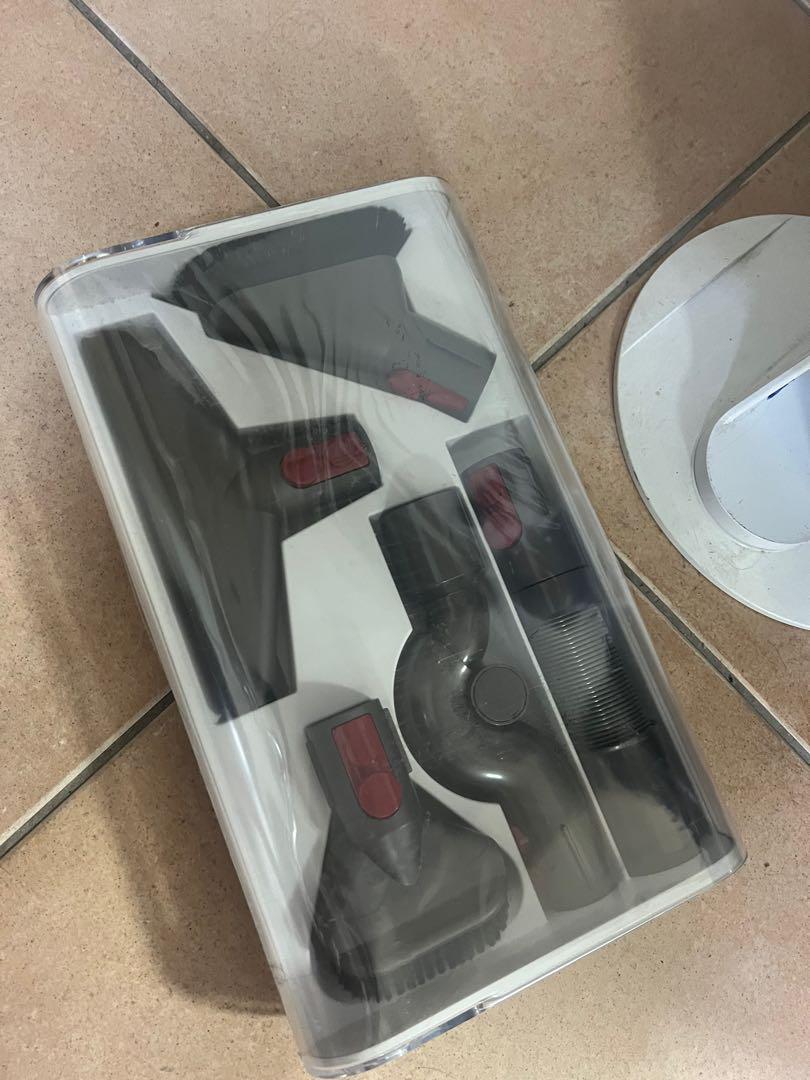 Dyson v10 docking station with tools, TV & Home Appliances, Vacuum