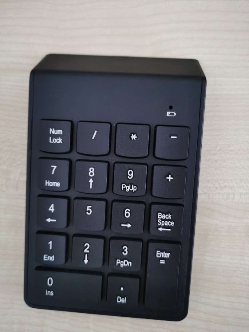 External wireless number keyboard / number pad, Computers & Tech, Parts
