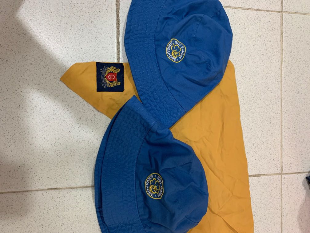 Girl Guides Hat and Scarf, Hobbies & Toys, Stationery & Craft