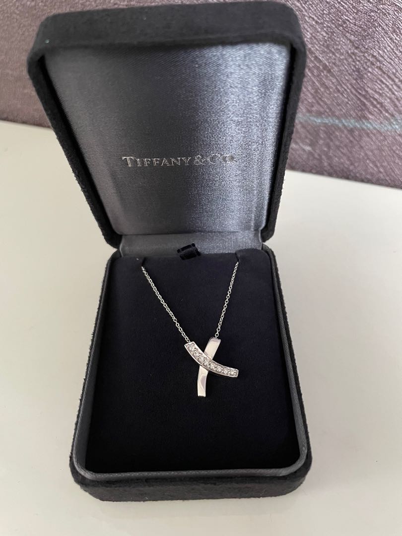 Authentic Tiffany & Co. Sterling Silver Paloma Graffiti X Pendant Necklace  | Shop necklaces, Silver necklaces women, Crystal heart necklace