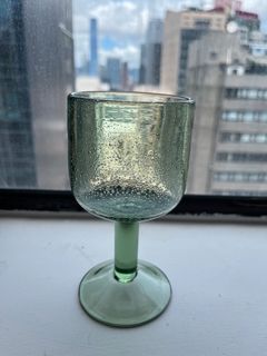 （分類：）位於 。 由 bloomberg2020 提交（商品編號 1179514350，圖片 1）。簡介： 。