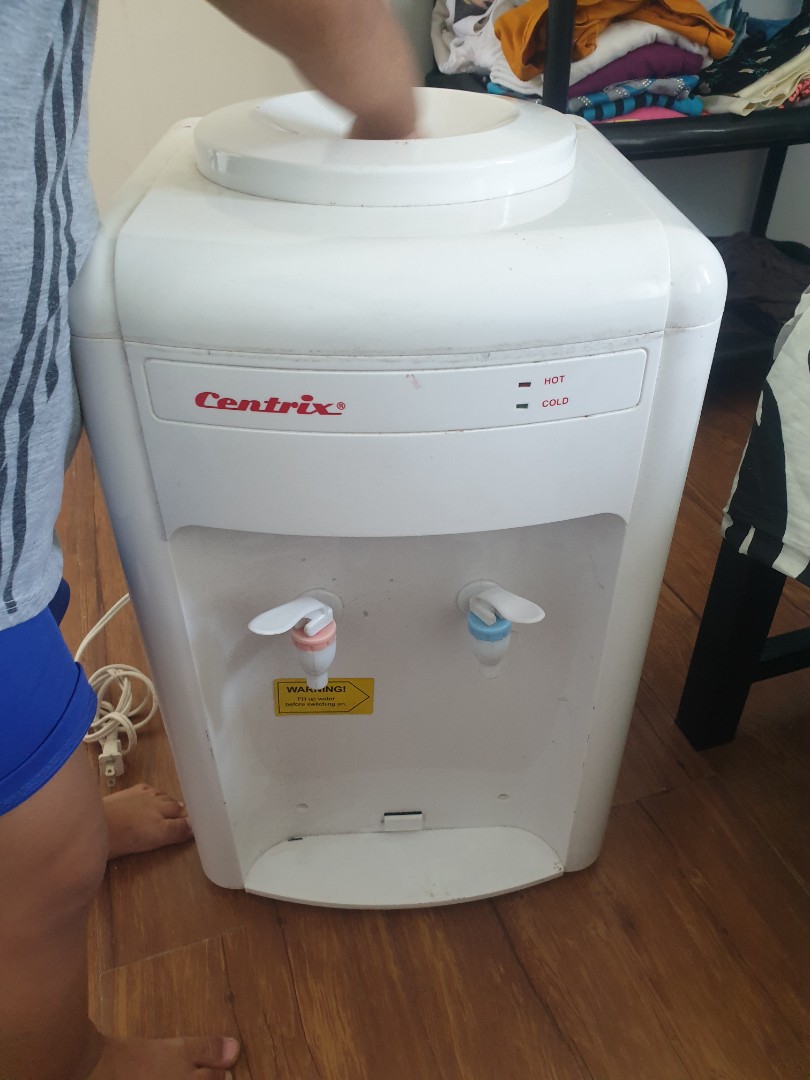 Hot and cold water dispenser, TV & Home Appliances, Kitchen Appliances