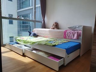 (Category: ) located in . Submitted by fonziex (Listing ID 1179563398, Image 1). Description: .