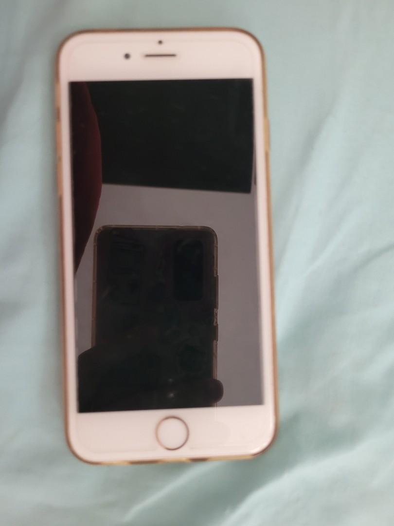 Iphone 6s (Category: iPhone 6 Series) located in Quezon City. Submitted by dcluttering18 (Listing ID 1179521108, Image 1). Description: Iphone 6s 16 gb comes with free cases.