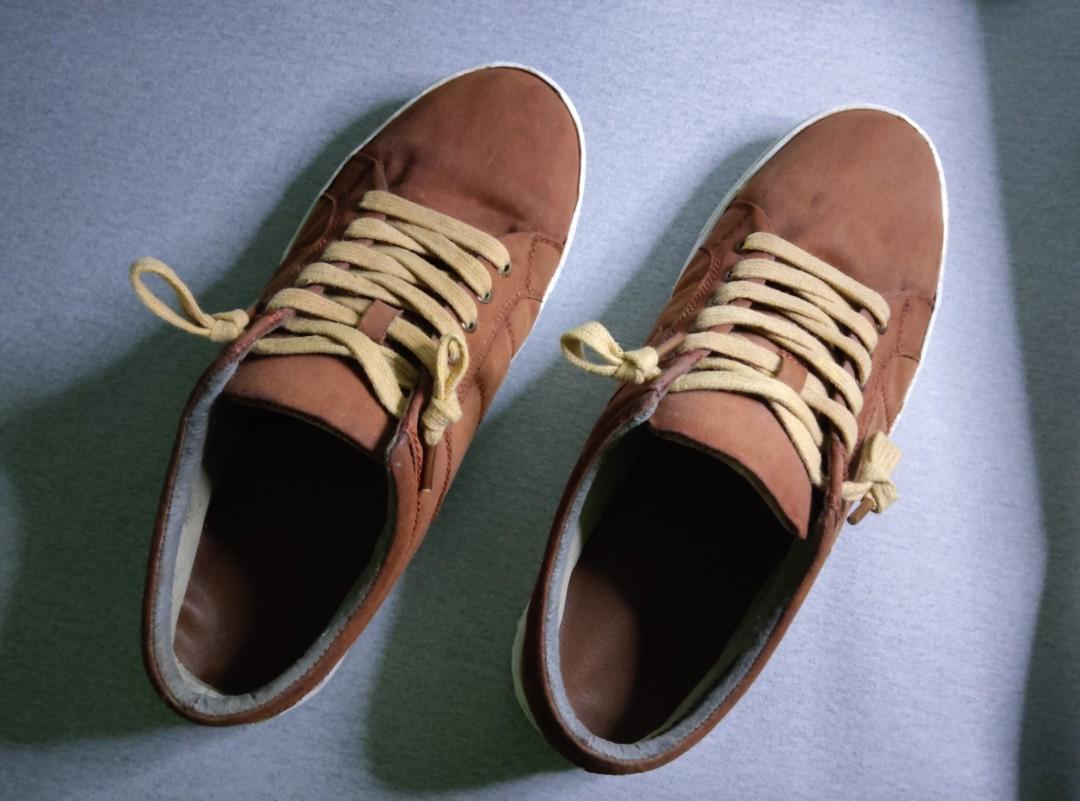 Kasut casual store