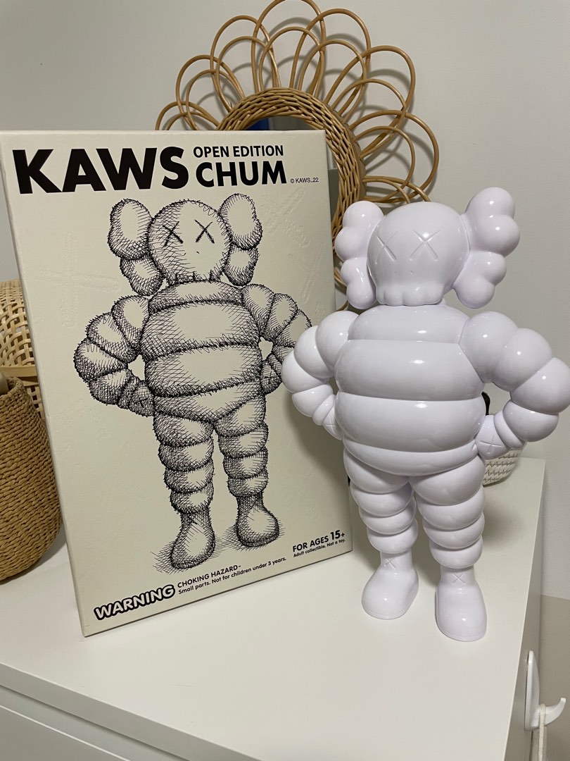 ⚠【難あり】⚠KAWS CHUM OPEN EDITION White KAWS CHUM Vinyl Figure White 20th Anniversary (2022) - Brand