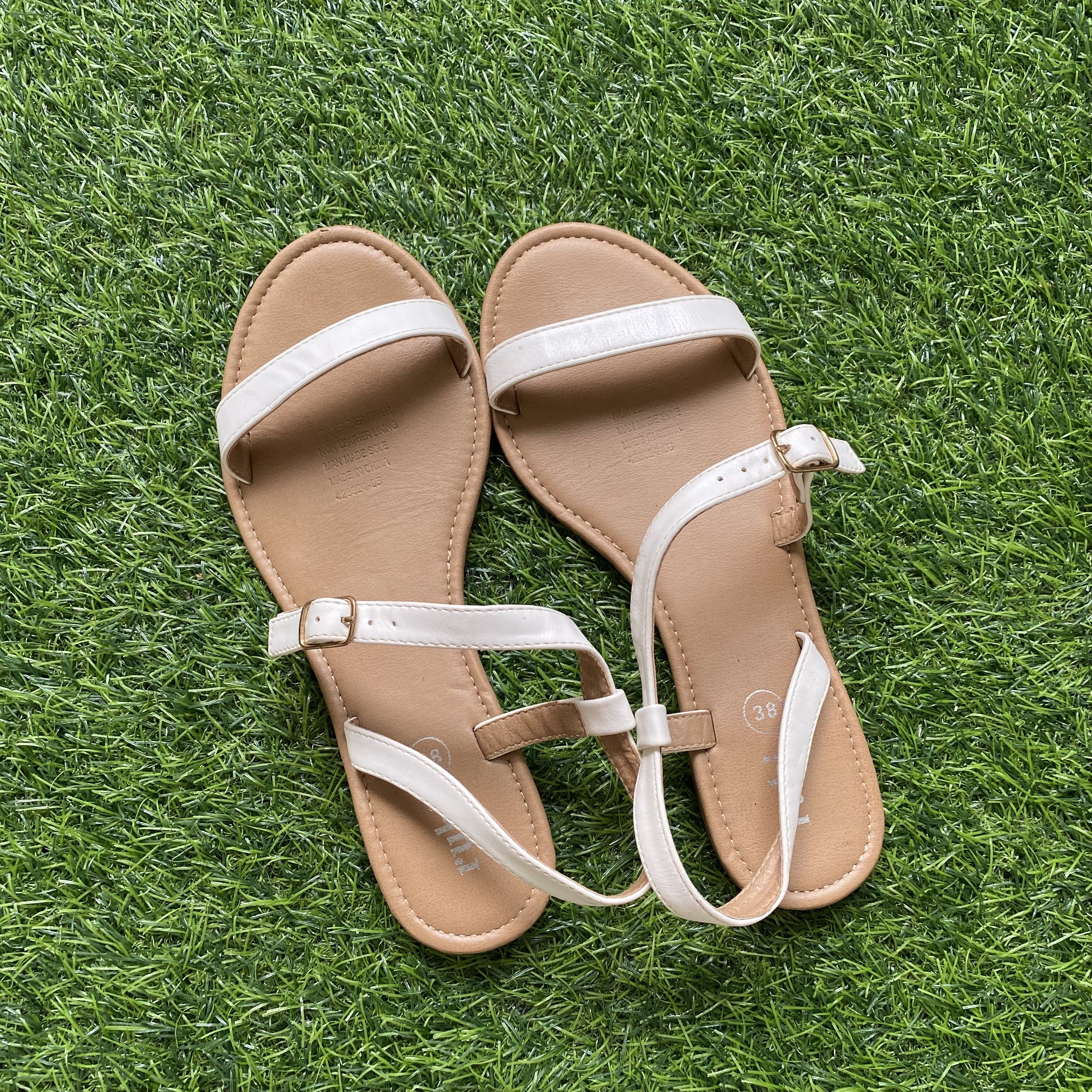 Rubi slip 2025 on sandals