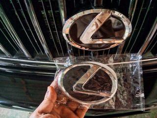 Lexus/Harrier emblem grill logo