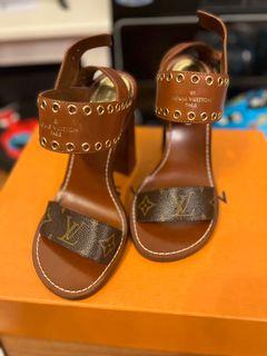 Lv archlight leather sandals Louis Vuitton Black size 38 EU in