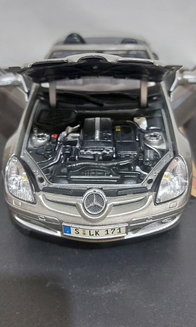 Maisto Mercedes Benz Classe A (1997) Rouge 1:18