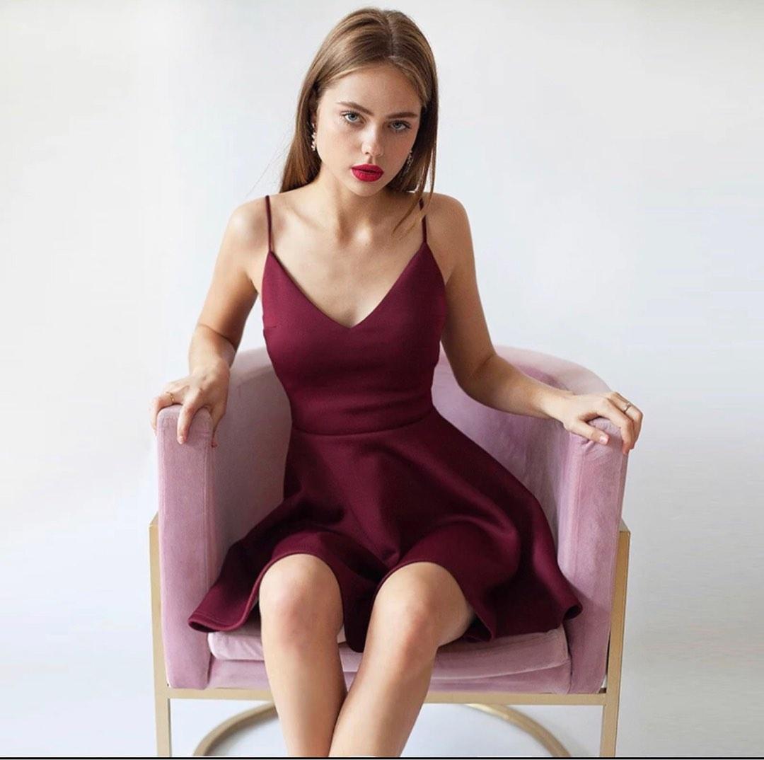 Maroon spaghetti strap hot sale dress