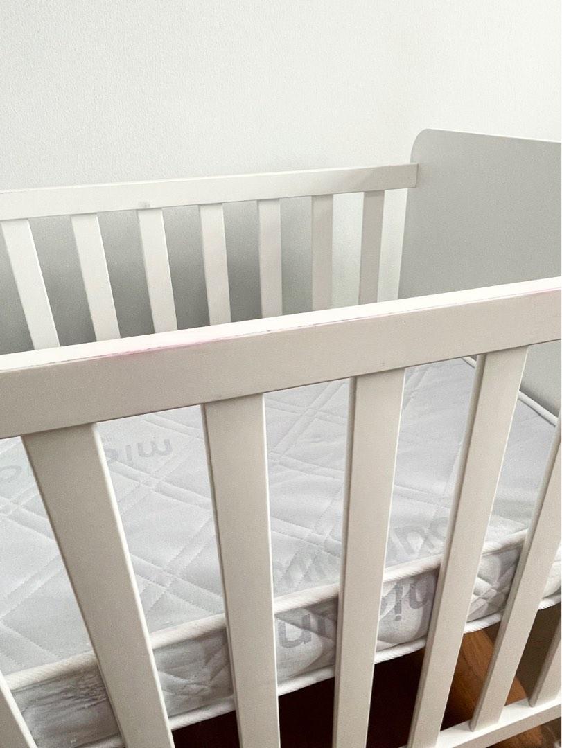 Micuna Jarrons & Co. My Friend CoSleeper Cot and Spring Mattress with