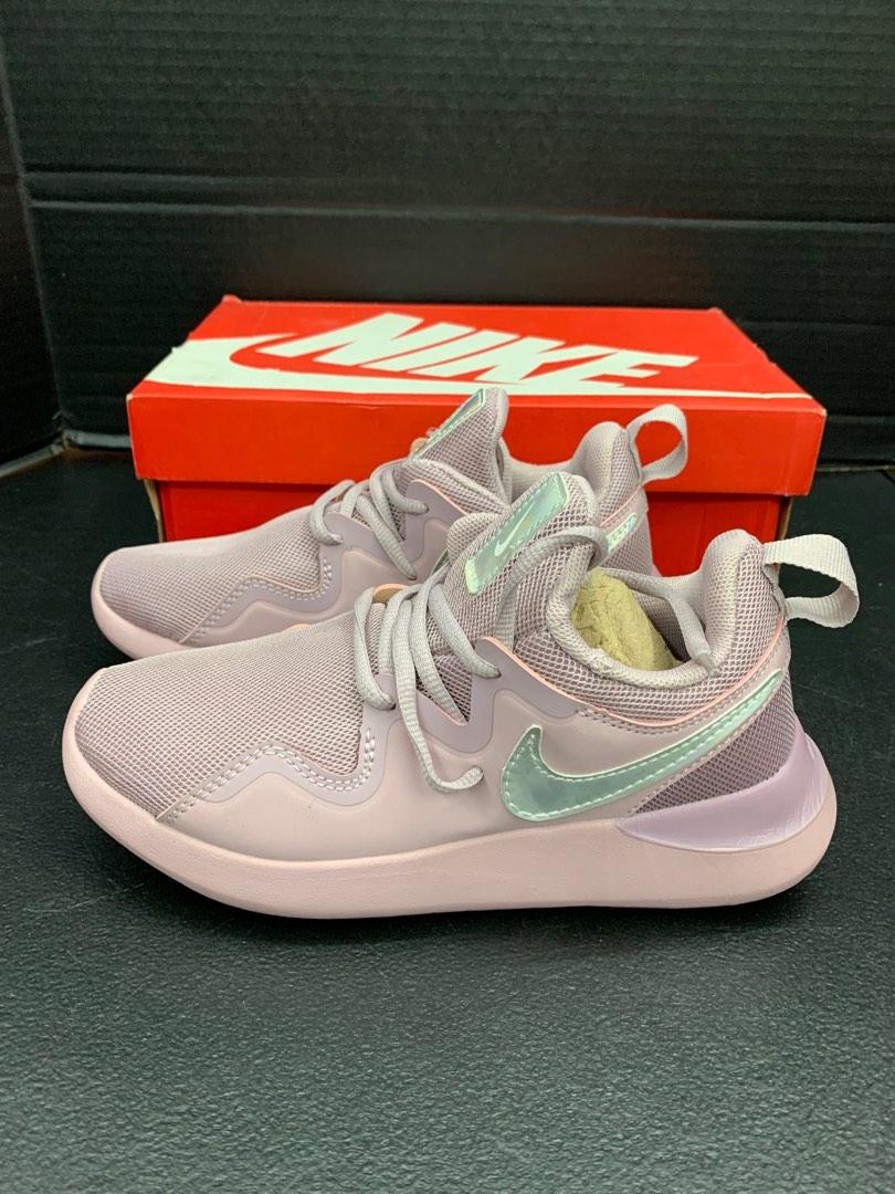 Nike women tessen new arrivals