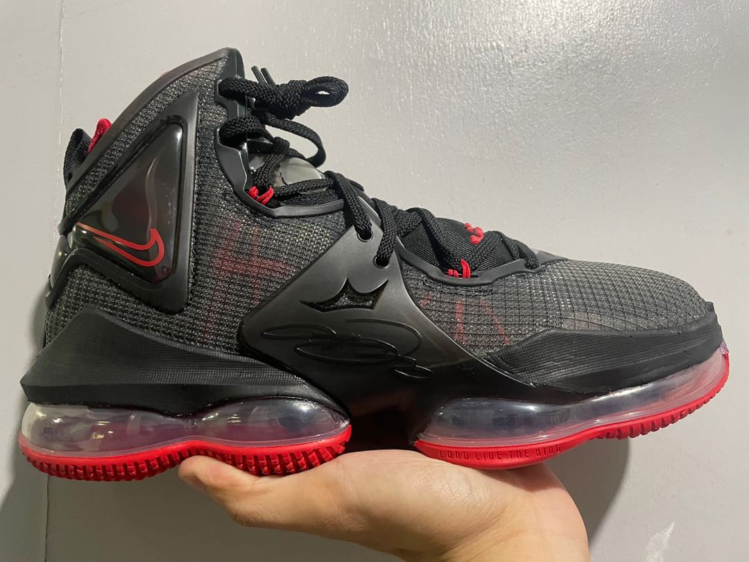 bred lebron 19